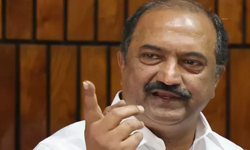 केरल के वित्त मंत्री ने आशा कार्यकर्ताओं के विरोध को राजनीति से प्रेरित बताया केरल के वित्त मंत्री ने आशा कार्यकर्ताओं के विरोध को राजनीति से प्रेरित बताया