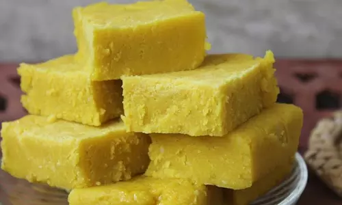 Maida ki Barfi: यह बहुत कम सामग्री से आसानी से तैयार हो जाती है Maida ki Barfi: यह बहुत कम सामग्री से आसानी से तैयार हो जाती है