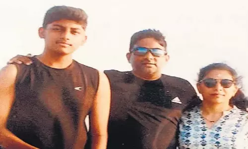 Karnataka: कर्ज में डूबे व्यक्ति ने मां, पत्नी और बेटे की हत्या कर खुद भी फांसी लगा ली Karnataka: कर्ज में डूबे व्यक्ति ने मां, पत्नी और बेटे की हत्या कर खुद भी फांसी लगा ली