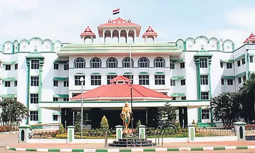 Tamil Nadu: मद्रास हाईकोर्ट ने पीड़ितों को पेंशन के उचित वितरण की मांग वाली याचिका खारिज की Tamil Nadu: मद्रास हाईकोर्ट ने पीड़ितों को पेंशन के उचित वितरण की मांग वाली याचिका खारिज की