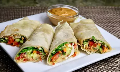 Rajma Kathi Roll : घर पर बनाएं राजमा काठी रोल Rajma Kathi Roll : घर पर बनाएं राजमा काठी रोल