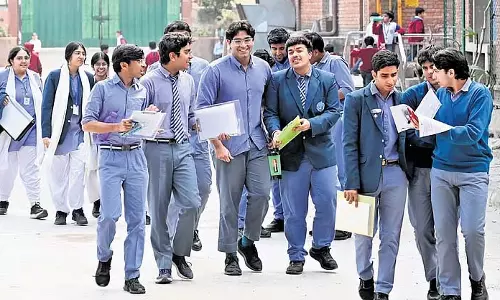 CBSE ने दसवीं कक्षा की बोर्ड परीक्षा के पेपर लीक की खबरों को किया खारिज CBSE ने दसवीं कक्षा की बोर्ड परीक्षा के पेपर लीक की खबरों को किया खारिज