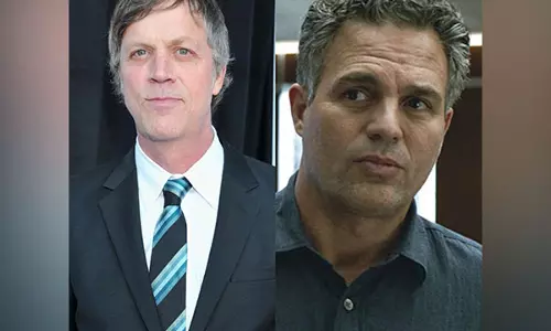निर्देशक टॉड हेन्स ने डार्क वाटर्स के लिए Mark Ruffalo के साथ काम करने को याद किया निर्देशक टॉड हेन्स ने डार्क वाटर्स के लिए Mark Ruffalo के साथ काम करने को याद किया