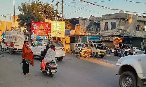 Royal Club ने गाजीगुल्ला में ट्रैफिक लाइट लगाने का किया आग्रह Royal Club ने गाजीगुल्ला में ट्रैफिक लाइट लगाने का किया आग्रह