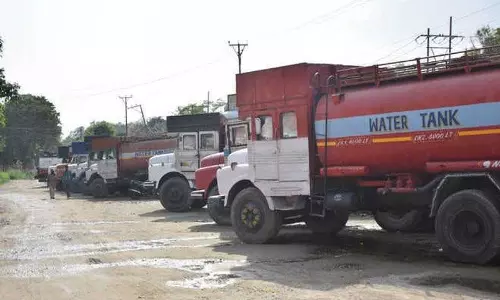 J&K सरकार ने अभावग्रस्त क्षेत्रों के लिए मुफ्त पानी के टैंकरों की घोषणा की