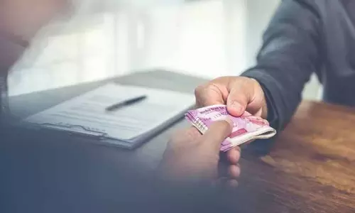 BDO रिश्वत लेते पकड़ा गया BDO रिश्वत लेते पकड़ा गया