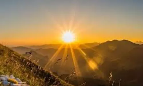Weather: दिन में चटख धूप, रात को पारे में भारी गिरावट Weather: दिन में चटख धूप, रात को पारे में भारी गिरावट