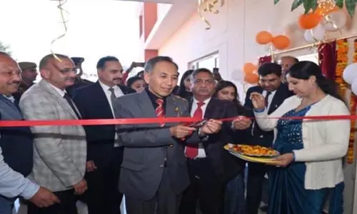 न्यायमूर्ति ताशी ने Akhnoor में नए मुंसिफ कोर्ट परिसर का उद्घाटन किया न्यायमूर्ति ताशी ने Akhnoor में नए मुंसिफ कोर्ट परिसर का उद्घाटन किया