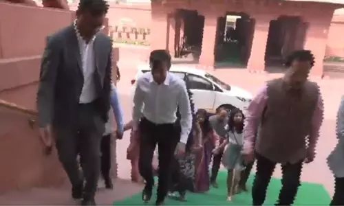 पूर्व प्रधानमंत्री ऋषि सुनक संसद भवन पहुंचे