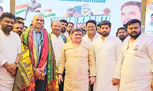 स्थानीय निकाय चुनाव जीतने की दिशा में काम करें : Minister Ponnam Prabhakar