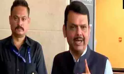 Fadnavis ने महाराष्ट्र साइबर सेल को विकिपीडिया से संपर्क करने का निर्देश दिया