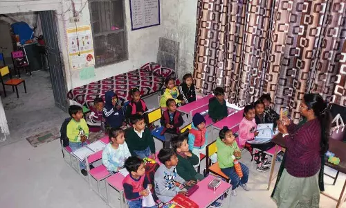 Ludhiana: स्कूल भवन जर्जर, छात्र धर्मशाला से पढ़ने को मजबूर Ludhiana: स्कूल भवन जर्जर, छात्र धर्मशाला से पढ़ने को मजबूर