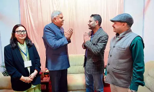 Punjab University के शिक्षकों ने धनखड़ से मुलाकात की Punjab University के शिक्षकों ने धनखड़ से मुलाकात की