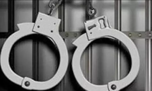 Rampur: शादी का झांसा देकर युवती से किया रेप, आरोपी गिरफ्तार Rampur: शादी का झांसा देकर युवती से किया रेप, आरोपी गिरफ्तार