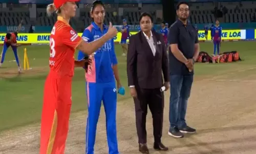 WPL: मुंबई इंडियंस ने टॉस जीता, गुजरात जायंट्स के खिलाफ गेंदबाजी का फैसला किया WPL: मुंबई इंडियंस ने टॉस जीता, गुजरात जायंट्स के खिलाफ गेंदबाजी का फैसला किया