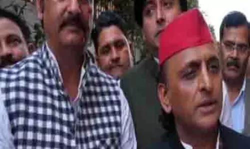 क्या UP सरकार महाकुंभ के जरिए 1 ट्रिलियन डॉलर की अर्थव्यवस्था का अपना विजन पूरा करना चाहती है?: अखिलेश यादव
