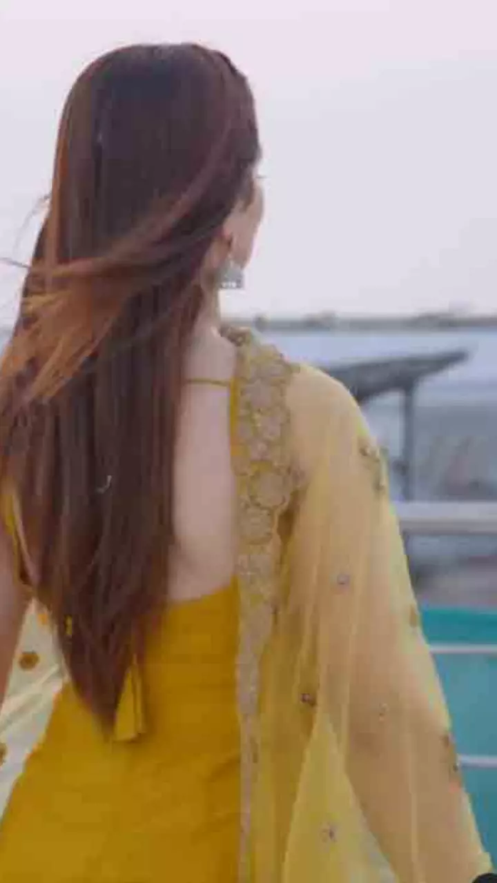 प्रियंका रेवड़ी की देसी लुक