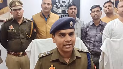 Balrampur: फर्जी प्रमाण पत्र बनाने वाले गैंग का पर्दाफाश Balrampur: फर्जी प्रमाण पत्र बनाने वाले गैंग का पर्दाफाश