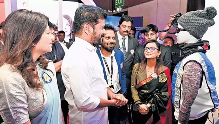 CM रेवंत रेड्डी ने तेलंगाना को भारत का सबसे साइबर-सुरक्षित राज्य बनाने का संकल्प लिया CM रेवंत रेड्डी ने तेलंगाना को भारत का सबसे साइबर-सुरक्षित राज्य बनाने का संकल्प लिया
