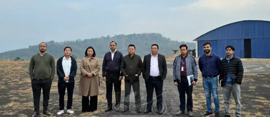 Nagaland: पवन हंस टीम ने क्षेत्रीय संपर्क को मजबूत करने के लिए उड़ान आरसीएस निरीक्षण किया Nagaland: पवन हंस टीम ने क्षेत्रीय संपर्क को मजबूत करने के लिए उड़ान आरसीएस निरीक्षण किया