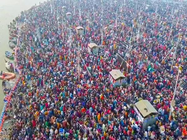 गुजरात के GSRTC ने प्रयागराज के महाकुंभ के लिए 184 यात्राएँ पूरी कीं गुजरात के GSRTC ने प्रयागराज के महाकुंभ के लिए 184 यात्राएँ पूरी कीं
