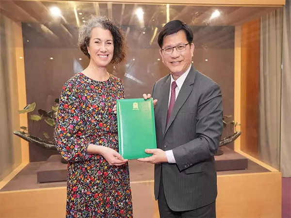 Taiwan के विदेश मंत्री ने ब्रिटेन की सांसद सारा चैंपियन से मुलाकात की Taiwan के विदेश मंत्री ने ब्रिटेन की सांसद सारा चैंपियन से मुलाकात की