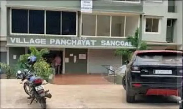 कथित भ्रष्टाचार-फंड कुप्रबंधन को लेकर Sankole ग्राम पंचायत की बैठक में तनाव कथित भ्रष्टाचार-फंड कुप्रबंधन को लेकर Sankole ग्राम पंचायत की बैठक में तनाव