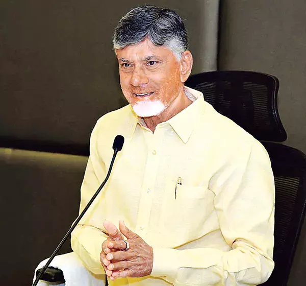 CM Naidu : जलीय खेती करने वाले किसानों को बैंक से लोन दिया जाएगा CM Naidu : जलीय खेती करने वाले किसानों को बैंक से लोन दिया जाएगा