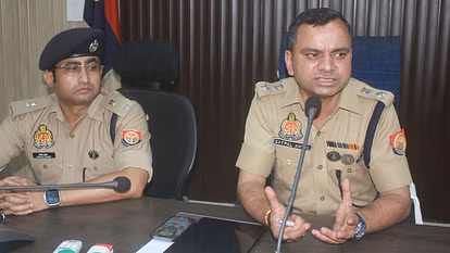 Moradabad: एसएसपी सतपाल अंतिल ने अवैध खनन माफिया पर सख्त कदम उठाने का आदेश दिया Moradabad: एसएसपी सतपाल अंतिल ने अवैध खनन माफिया पर सख्त कदम उठाने का आदेश दिया