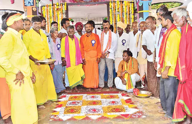 Telangana : पेद्दागट्टू में भगवान का भव्य विवाह Telangana : पेद्दागट्टू में भगवान का भव्य विवाह