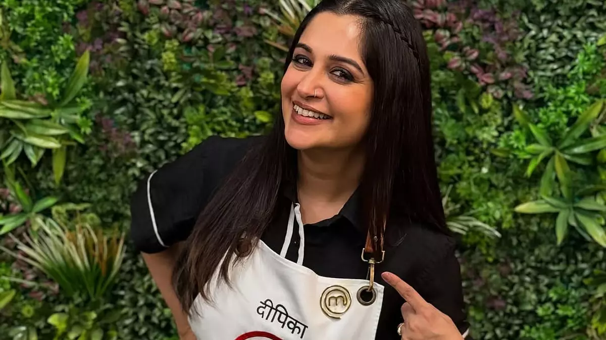 Dipika Kakar ने स्वास्थ्य समस्याओं के कारण सेलिब्रिटी मास्टरशेफ छोड़ा- रिपोर्ट Dipika Kakar ने स्वास्थ्य समस्याओं के कारण सेलिब्रिटी मास्टरशेफ छोड़ा- रिपोर्ट