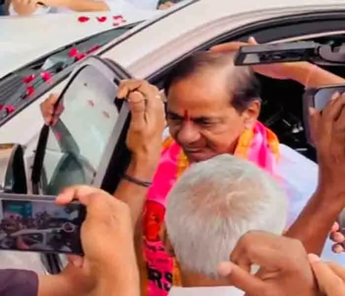 KCR ने कांग्रेस को घेरने की रणनीति पर चर्चा के लिए बीआरएस की अहम बैठक की अध्यक्षता की KCR ने कांग्रेस को घेरने की रणनीति पर चर्चा के लिए बीआरएस की अहम बैठक की अध्यक्षता की