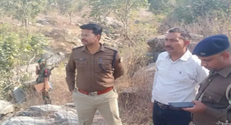 24 दिनों से लापता लड़के का क्षत-विक्षत शव बरामद, शौच जाने की बात कह घर से निकला था 24 दिनों से लापता लड़के का क्षत-विक्षत शव बरामद, शौच जाने की बात कह घर से निकला था