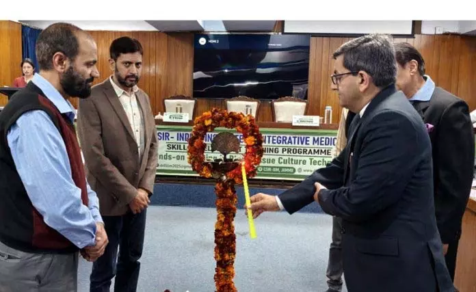 IIIM में ‘प्लांट टिशू कल्चर में प्रगति’ पर तीन दिवसीय प्रशिक्षण शुरू IIIM में ‘प्लांट टिशू कल्चर में प्रगति’ पर तीन दिवसीय प्रशिक्षण शुरू