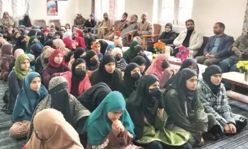 हाई स्कूल मंडीगाम में नागरिकता कौशल, संवैधानिक मूल्यों पर कार्यशाला आयोजित