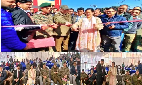 DC Kupwara ने क्वालिटी हेल्थ केयर अस्पताल ब्रमरी में क्रिटिकल केयर एम्बुलेंस सेवाओं का उद्घाटन किया DC Kupwara ने क्वालिटी हेल्थ केयर अस्पताल ब्रमरी में क्रिटिकल केयर एम्बुलेंस सेवाओं का उद्घाटन किया