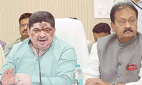 Telangana: पोन्नम ने रमजान से पहले समीक्षा बैठक की