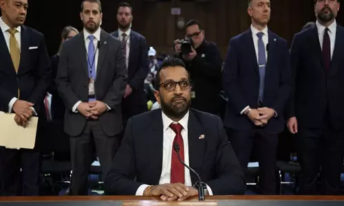 सीनेट के मतदान ने FBI के लिए काश पटेल के नामांकन को आगे बढ़ाया सीनेट के मतदान ने FBI के लिए काश पटेल के नामांकन को आगे बढ़ाया