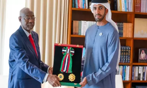UAE राष्ट्रपति ने चाड के राजदूत को स्वतंत्रता का प्रथम श्रेणी पदक प्रदान किया