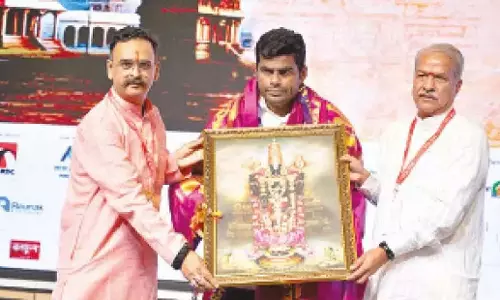 Andhra: अन्नामलाई ने मंदिरों के लिए पूर्ण स्वायत्तता की वकालत की Andhra: अन्नामलाई ने मंदिरों के लिए पूर्ण स्वायत्तता की वकालत की