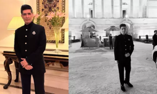 Manish Malhotra ने राष्ट्रीय राजधानी में राष्ट्रपति भवन का दौरा किया Manish Malhotra ने राष्ट्रीय राजधानी में राष्ट्रपति भवन का दौरा किया