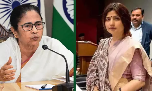 Lucknow: ममता बनर्जी के बयान पर डिंपल यादव का पलटवार Lucknow: ममता बनर्जी के बयान पर डिंपल यादव का पलटवार