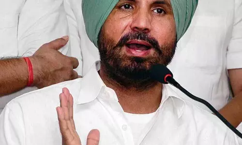 Punjab: बकाया भुगतान न होने पर वारिंग ने आप पर विश्वासघात का आरोप लगाया