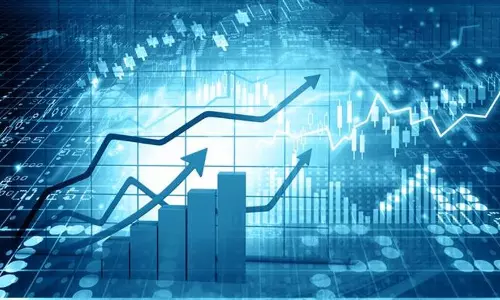 Business: शेयर बाजार में शुरुआती कारोबार में तेजी