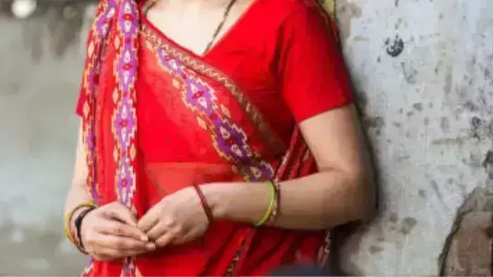 Kasganj: विवाहिता ने अपने देवर पर दुष्कर्म, पति पर दूसरी शादी करने का आरोप लगाया