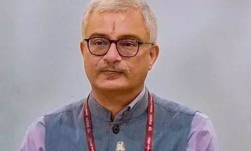 Vivek Joshi आज संभालेंगे चुनाव आयुक्त का पद, नए मुख्य सचिव पर जल्द होगी मुहर Vivek Joshi आज संभालेंगे चुनाव आयुक्त का पद, नए मुख्य सचिव पर जल्द होगी मुहर