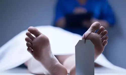 Kannur में 20 वर्षीय नर्सिंग छात्रा रहस्यमय परिस्थितियों में मृत पाई गई Kannur में 20 वर्षीय नर्सिंग छात्रा रहस्यमय परिस्थितियों में मृत पाई गई