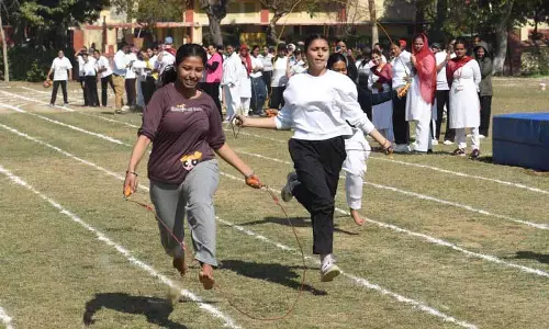 Malwa College में एथलेटिक्स मीट में विद्यार्थियों ने दिखाया हुनर Malwa College में एथलेटिक्स मीट में विद्यार्थियों ने दिखाया हुनर