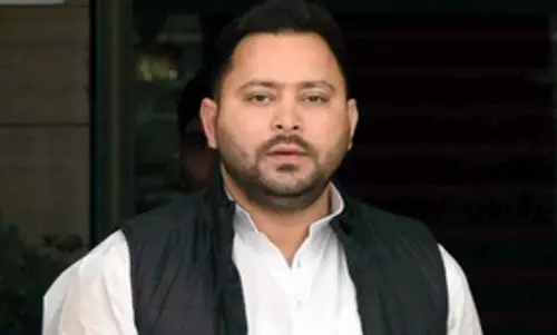Tejashwi Yadav ने बिगड़ती कानून व्यवस्था को लेकर नीतीश सरकार की आलोचना की
