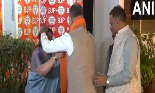 Delhi BJP ने नए मुख्यमंत्री की घोषणा के लिए बैठक शुरू की